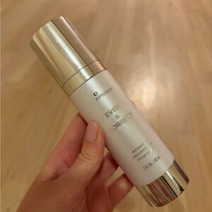 SkinMedica Even & Correct Treatment in White and Silver